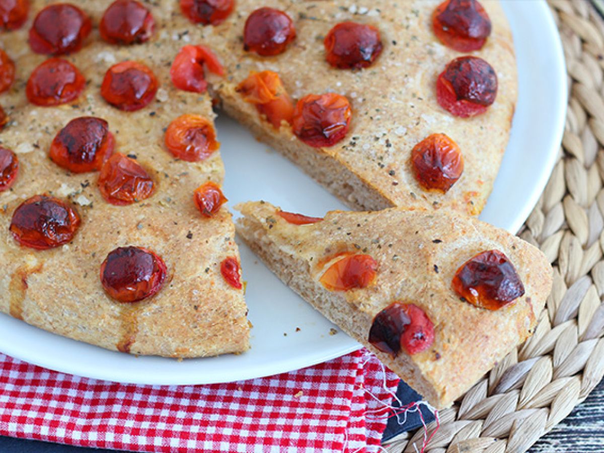 Focaccia med körsbärstomater - foto 4