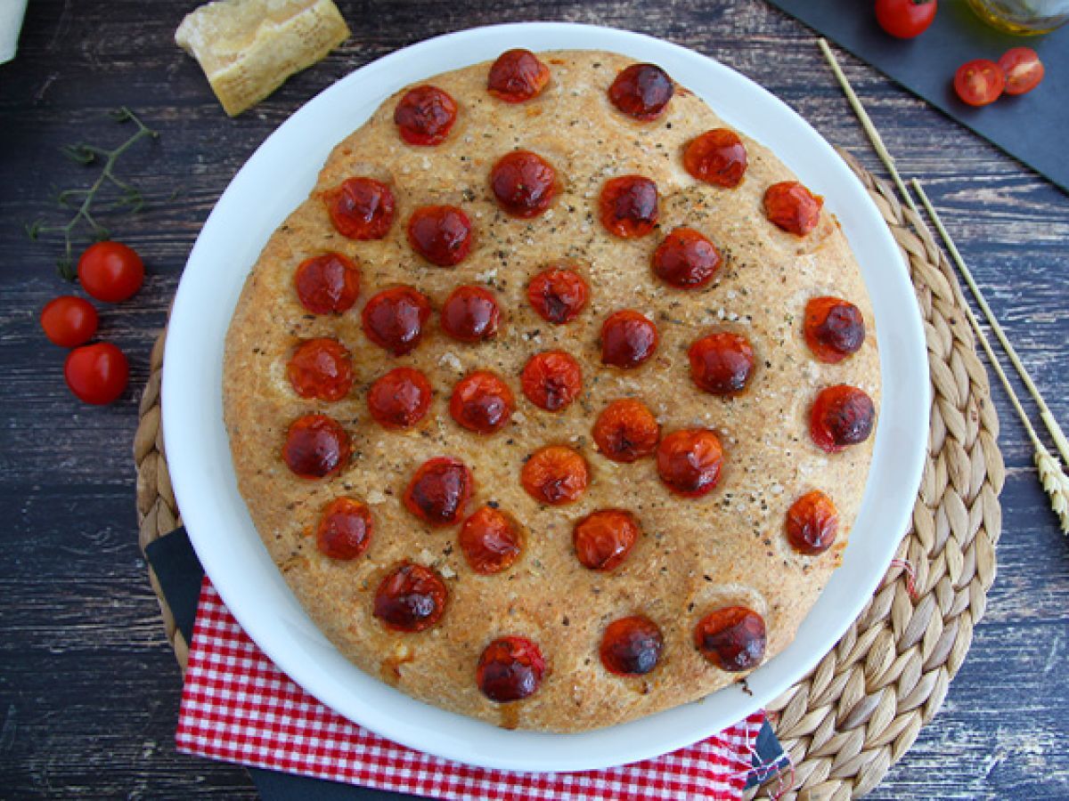 Focaccia med körsbärstomater - foto 5
