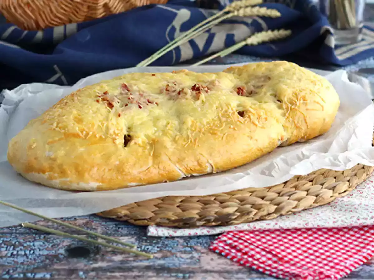 Fougasse med bacon och lök