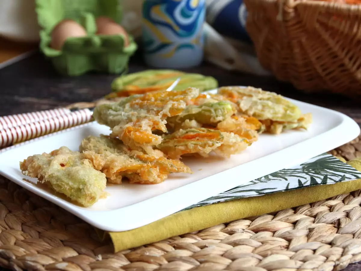 Friterade zucchiniblommor – recept på frityrsmet med kolsyrat vatten - foto 7