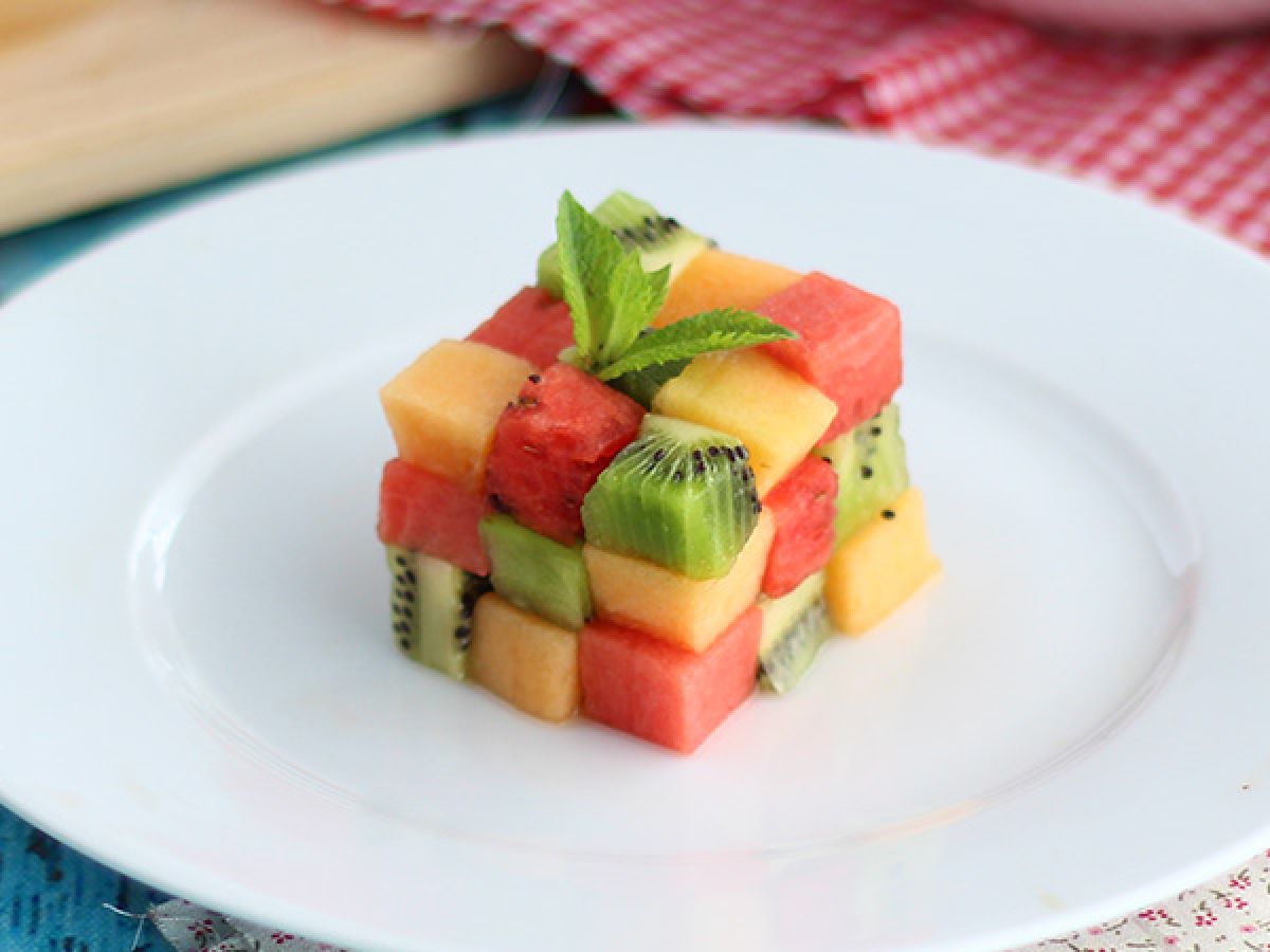 Frukt Rubiks kub, designad fruktsallad