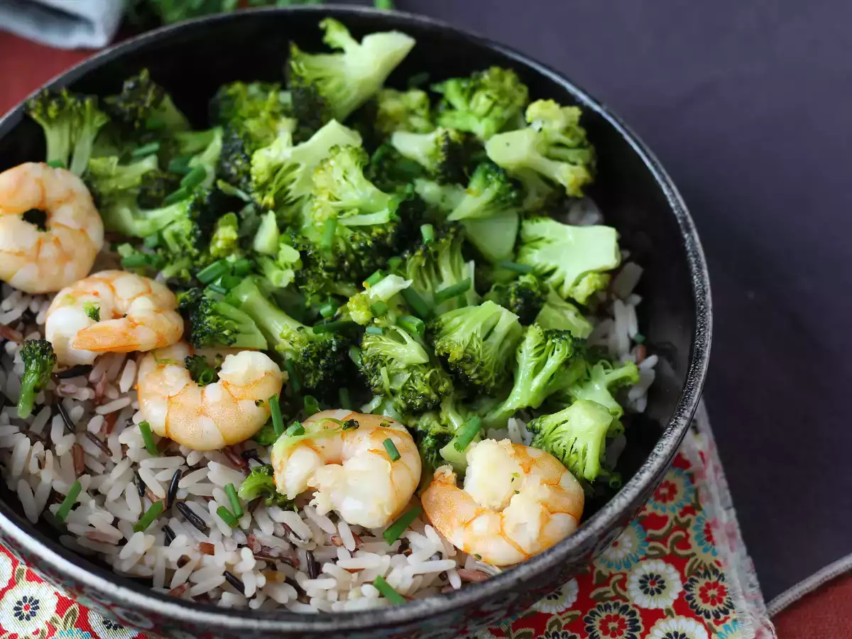 Fullkornsris med broccoli och räkor – enkelt och balanserat - foto 2