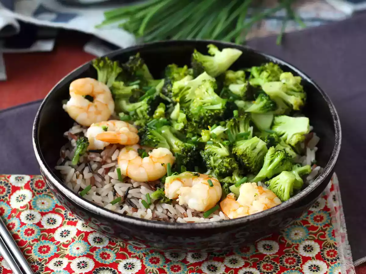 Fullkornsris med broccoli och räkor! Lätt och balanserad