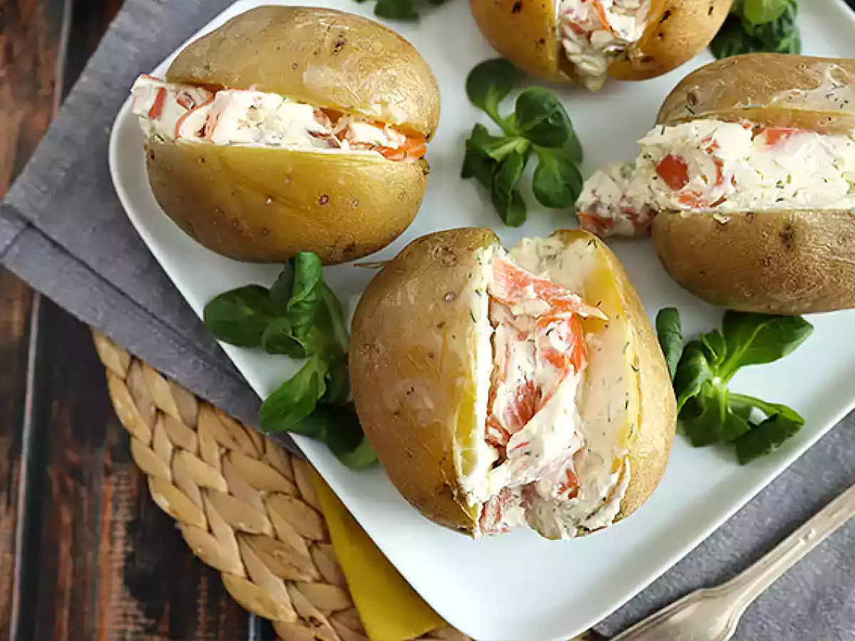 Fyllda potatisar med rökt lax och fromage frais