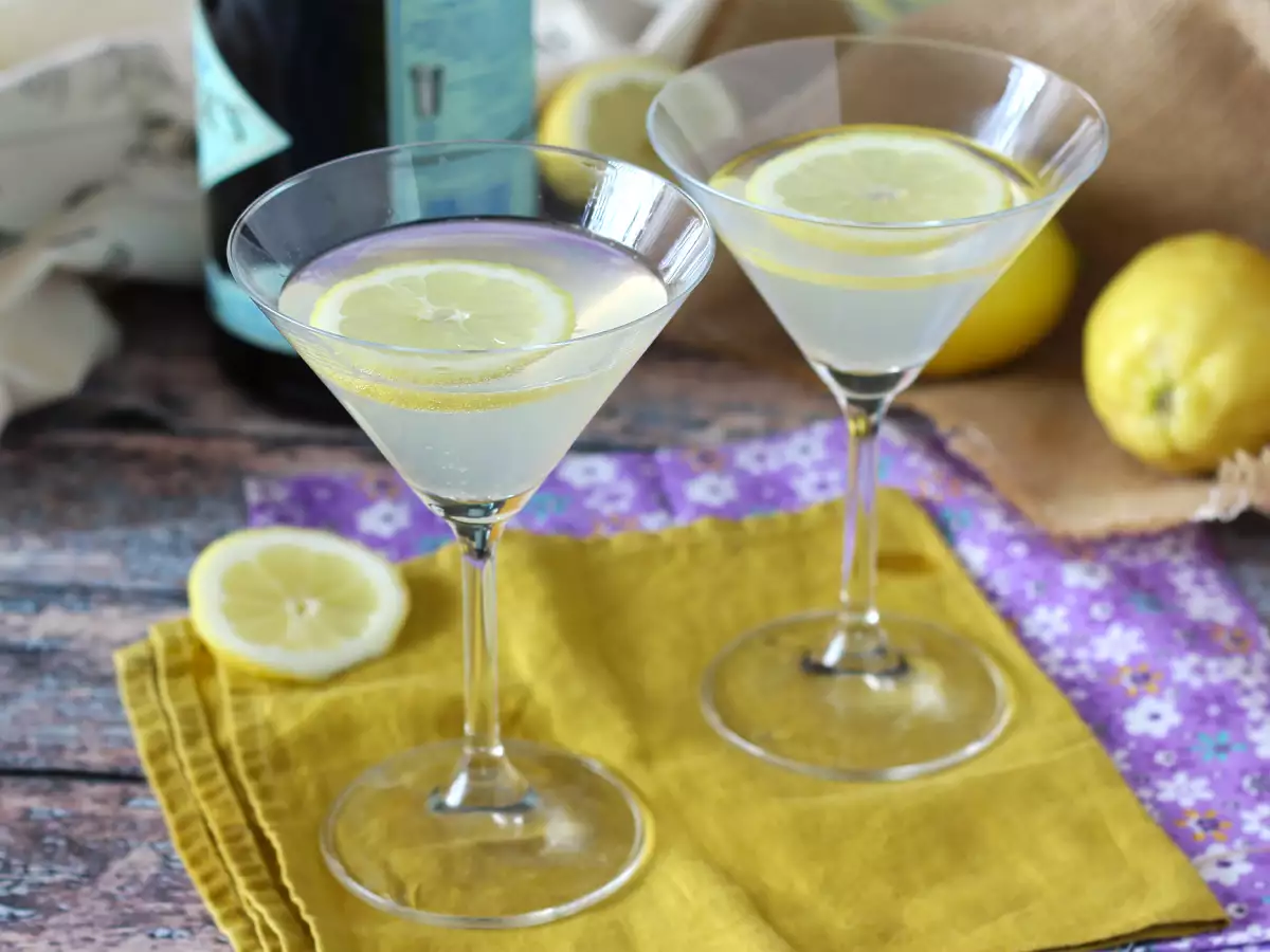 Gin fizz att dela med alla dina gäster under aperitifen