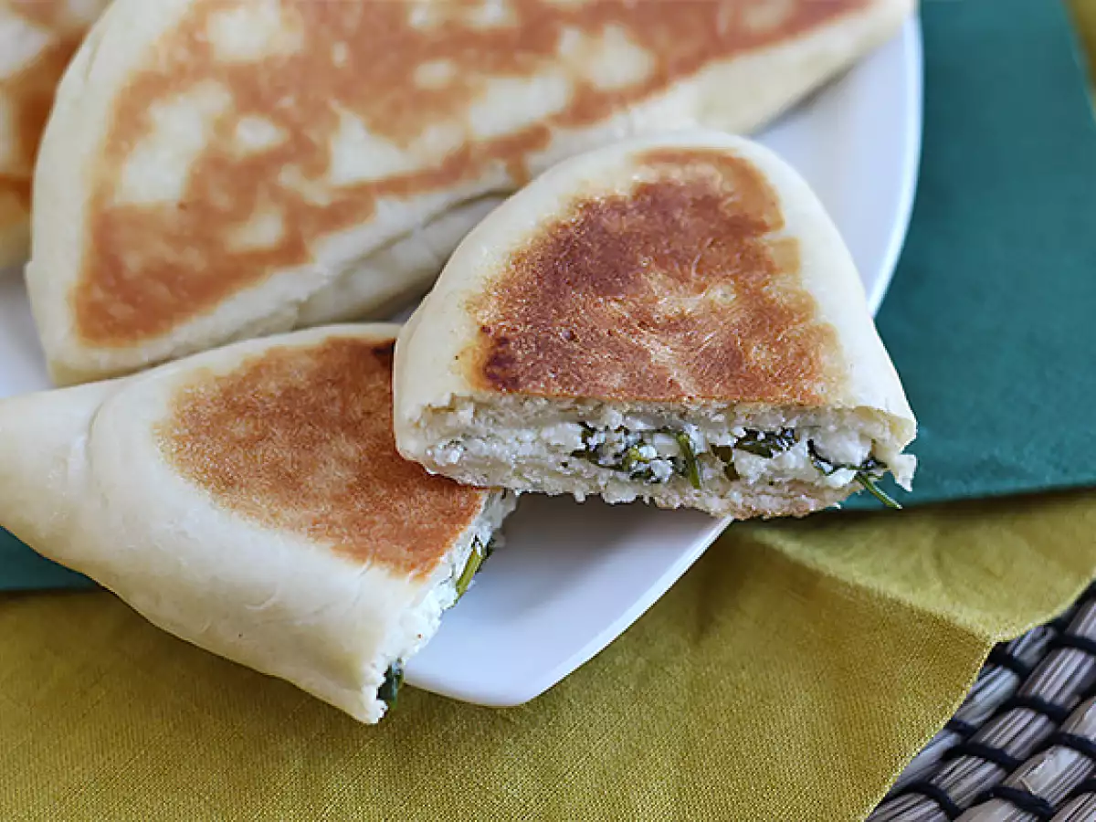 Gözleme – turkiska fyllda bröd med fetaost, citron och persilja - foto 5