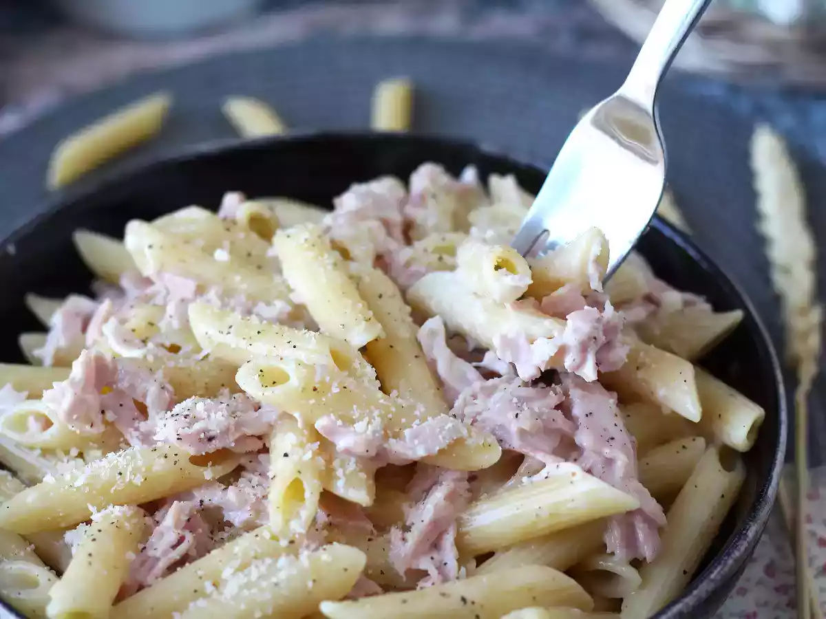 Grädde och skinka pasta: krämig, snabb och oemotståndlig!