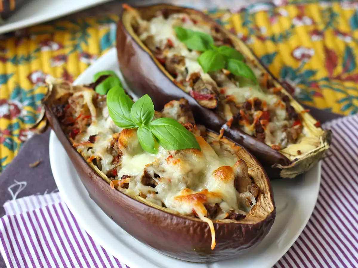 Gratinerade fyllda auberginer med mozzarella - foto 5