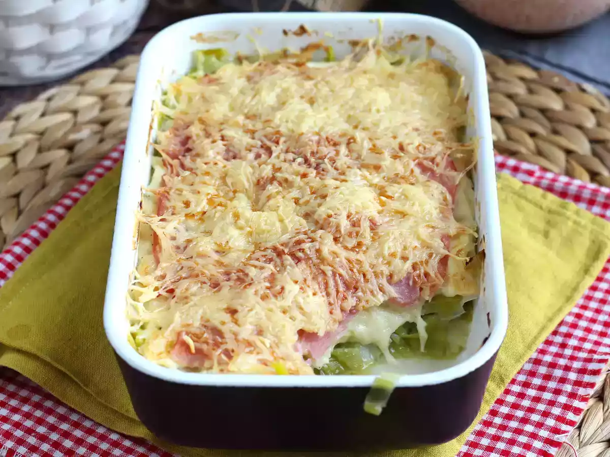 Gratinerade purjolökar med kokt skinka och ost - foto 3
