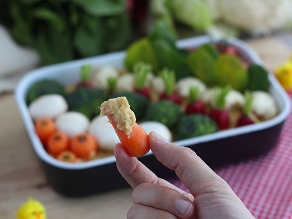 Grönsaksträdgård för aperitifer (hummus och små grönsaker) - foto 2