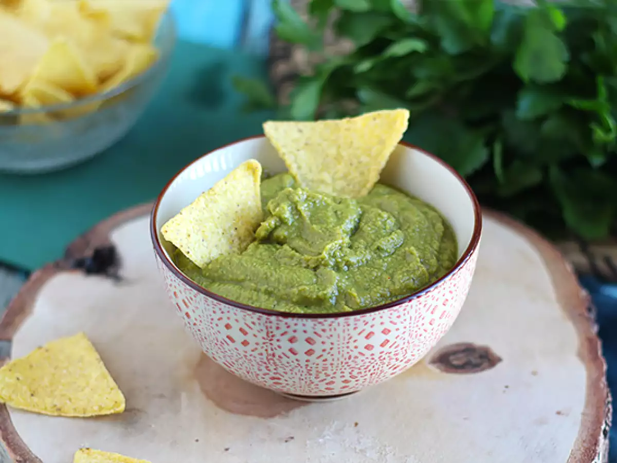 Guacamole på gröna ärtor och lime - foto 2
