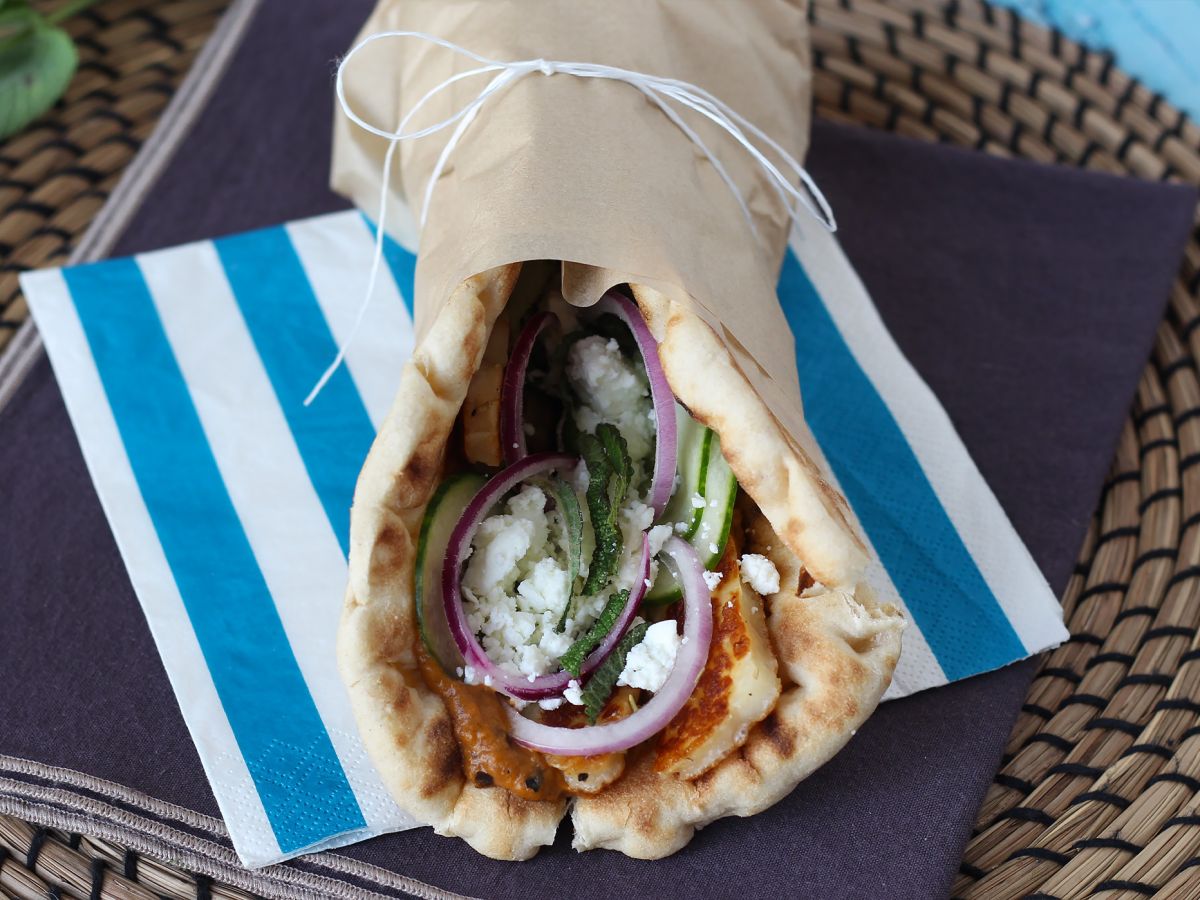Gyros med halloumi, en vegetarisk version av den grekiska smörgåsen! - foto 5