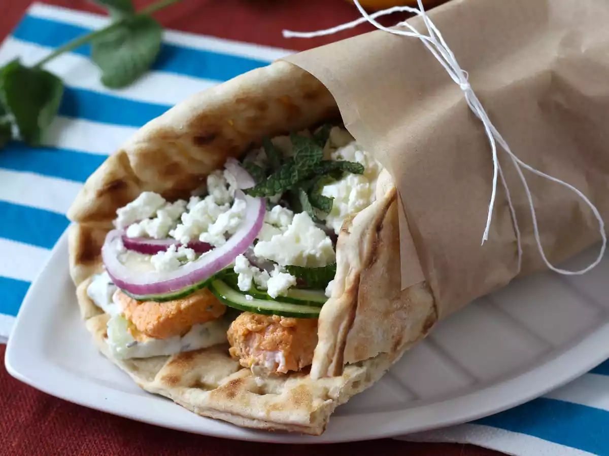 Gyros med lax, den perfekta grekiska fiskmackan för sommaren!