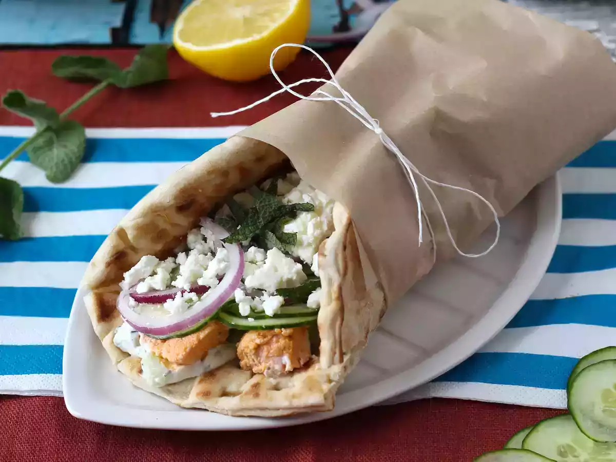 Gyros med lax, den perfekta grekiska fiskmackan för sommaren! - foto 5