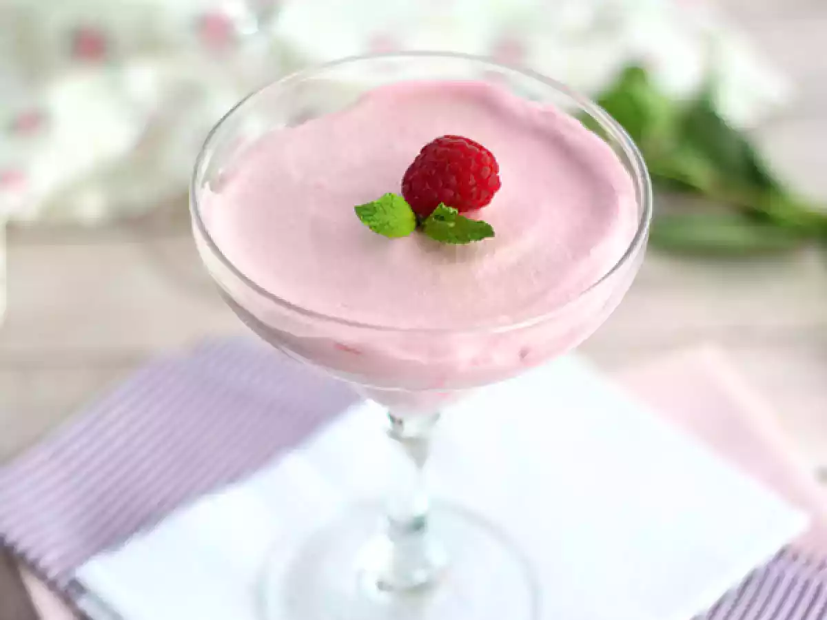 Hallonmousse