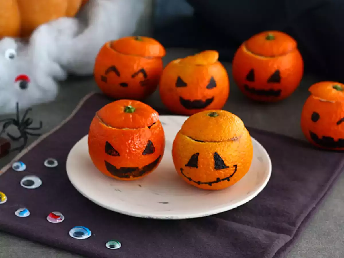 Halloween-klementiner och chokladmousse