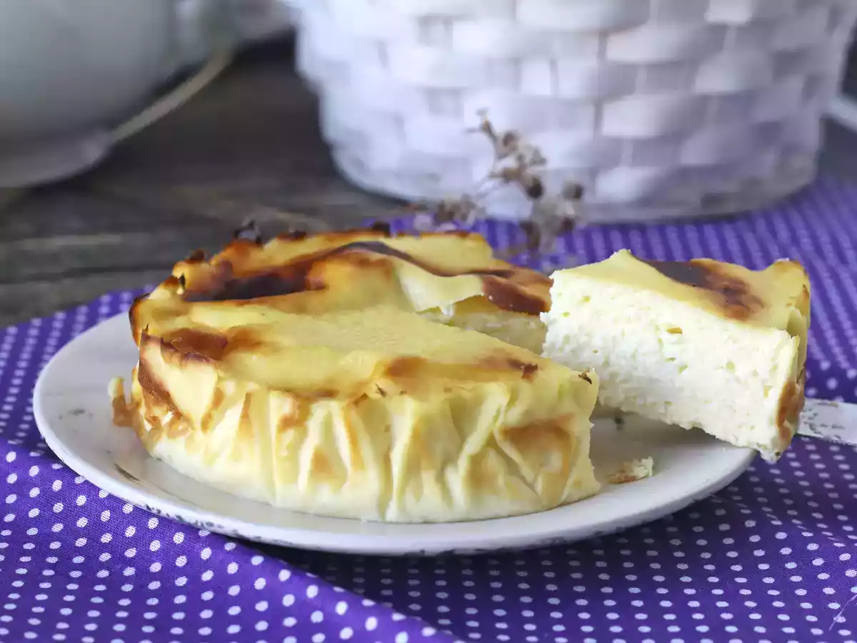 Hälsosam cheesecake i en luftfryser