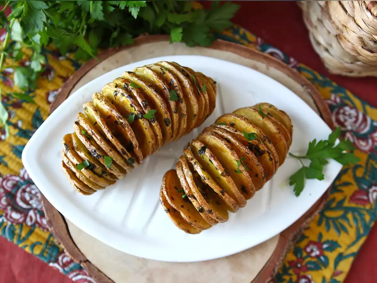 Hasselbackspotatis i fritösen: krispig, smältande i munnen och ultraenkel! - foto 7