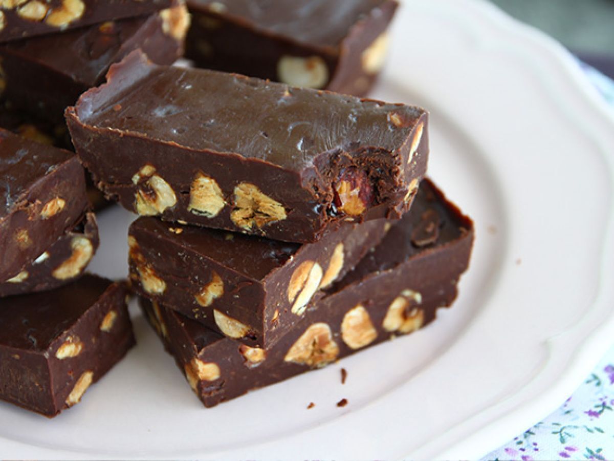 Hasselnötsfudge - Choklad- och hasselnötsrutor - foto 4