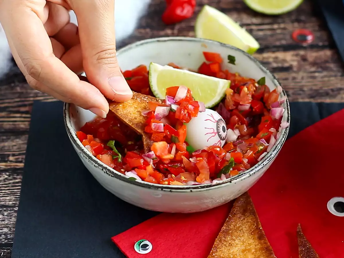 Häxhattar av tortillachips – halloween-snacks - foto 2