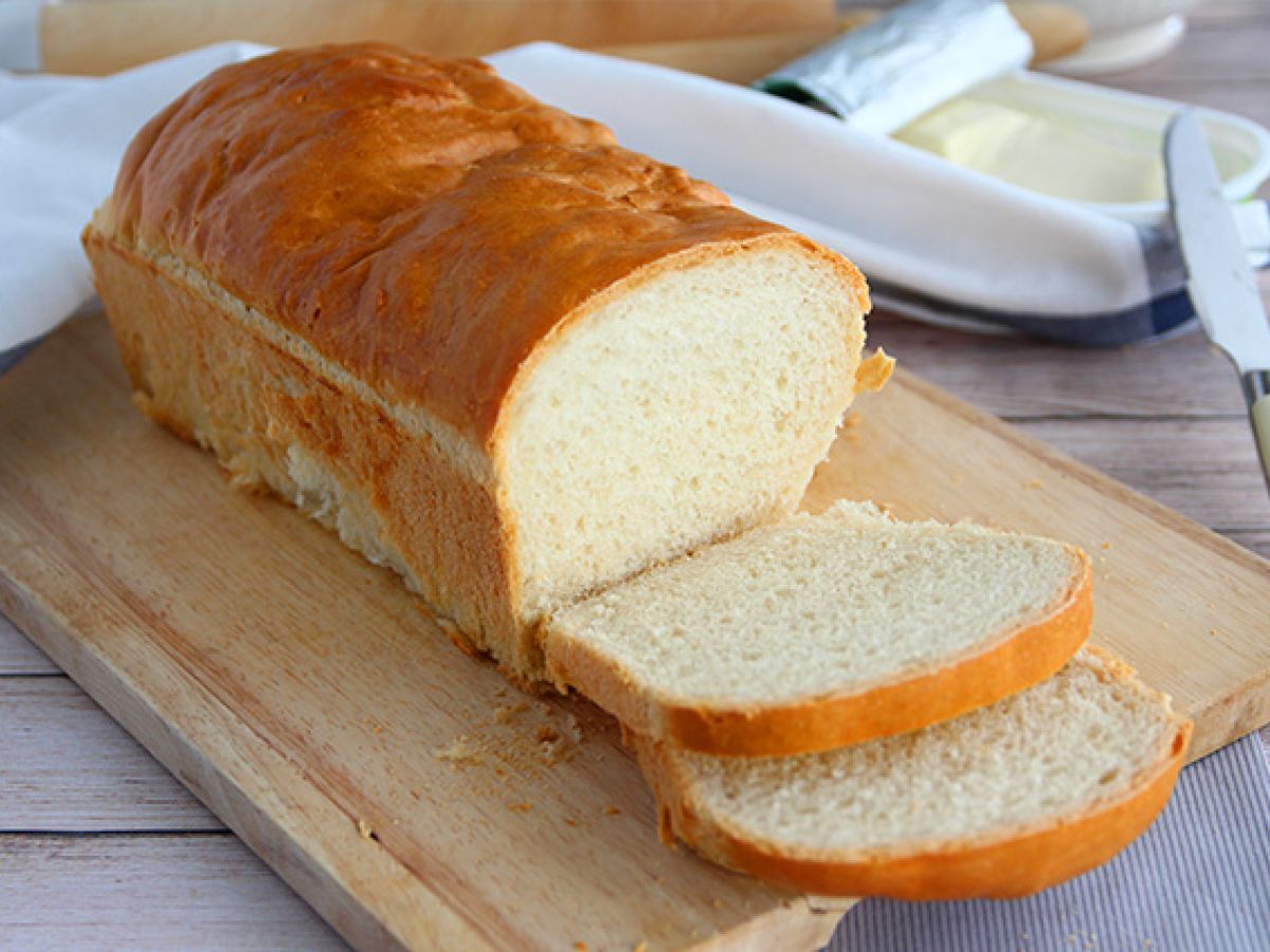 Hembakat smörgåsbröd