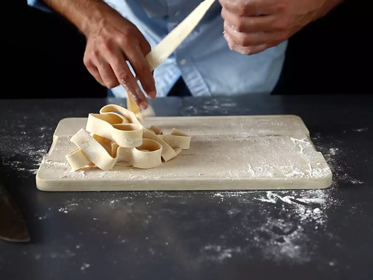 Hemgjord pappardelle – recept steg för steg - foto 2