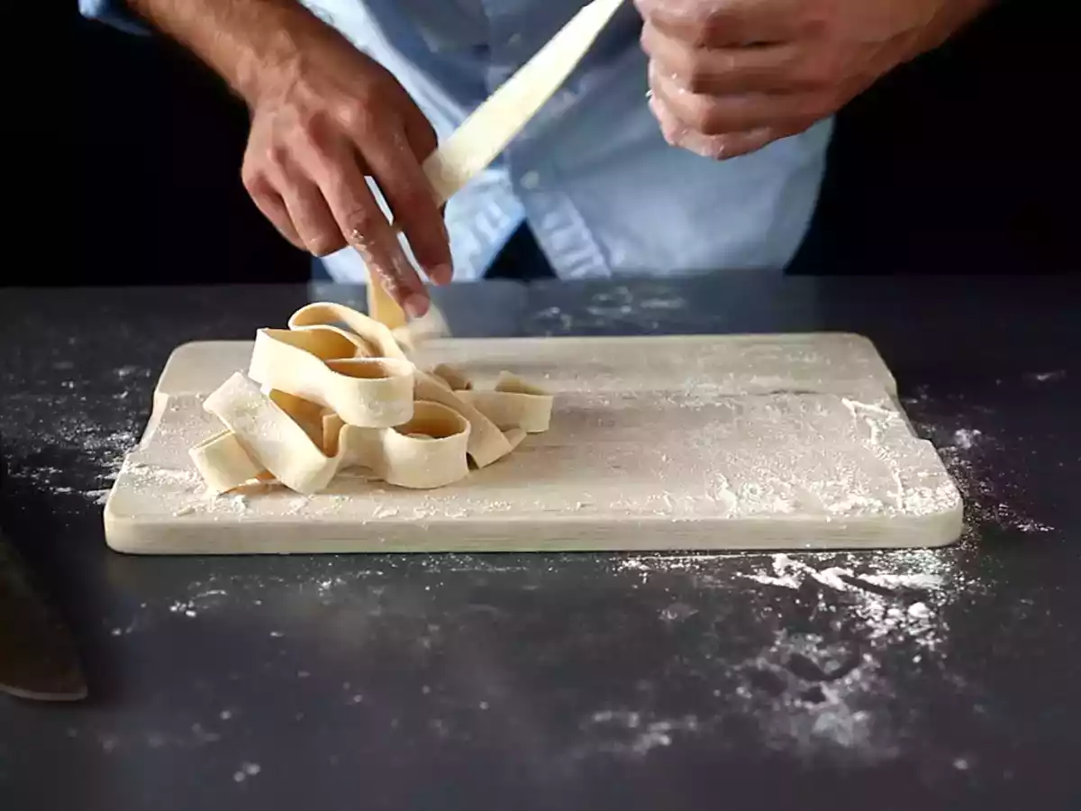 Hemlagad äggpappardelle: receptet förklaras steg för steg - foto 2