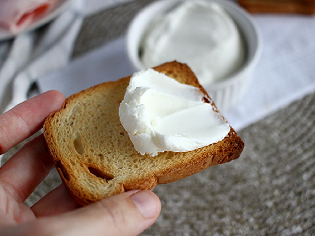 Hemlagad gräddost (Philadelphia-typ) med 2 ingredienser - foto 2