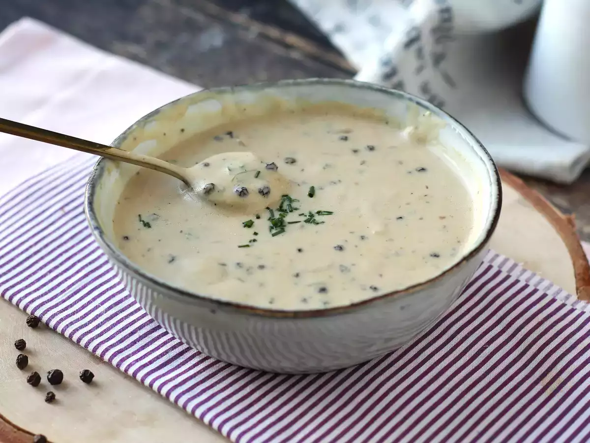 Hemlagad pepparsås: krämig, väldoftande och superenkel! - foto 4