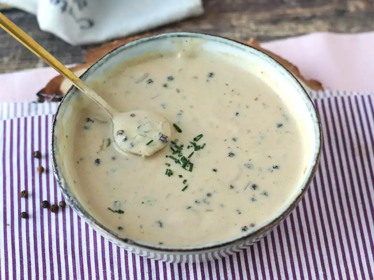 Hemlagad pepparsås: krämig, väldoftande och superenkel! - foto 5