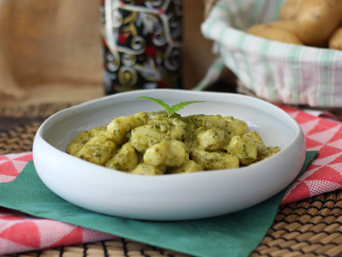 Hemlagad potatisgnocchi med pesto