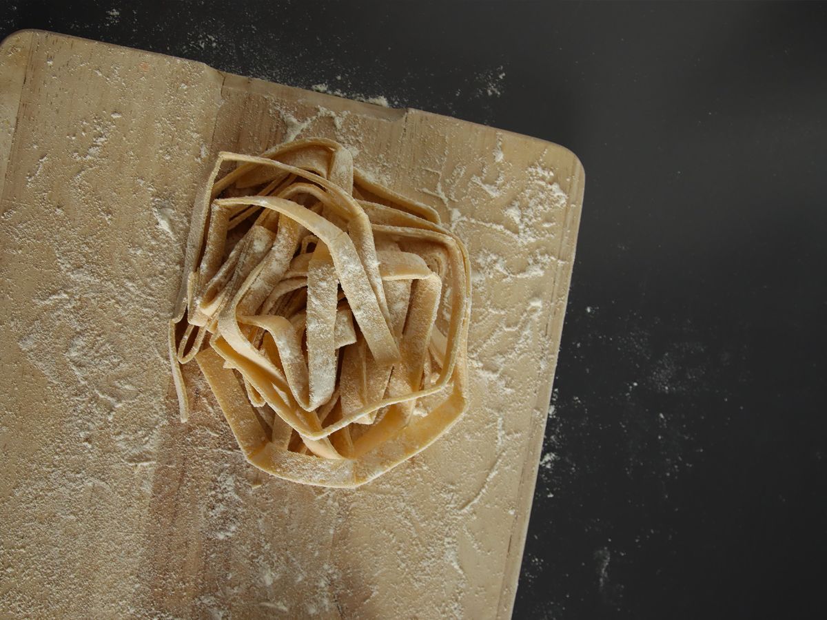 Hemlagad tagliatelle: steg-för-steg procedur för att göra pasta hemma - foto 4