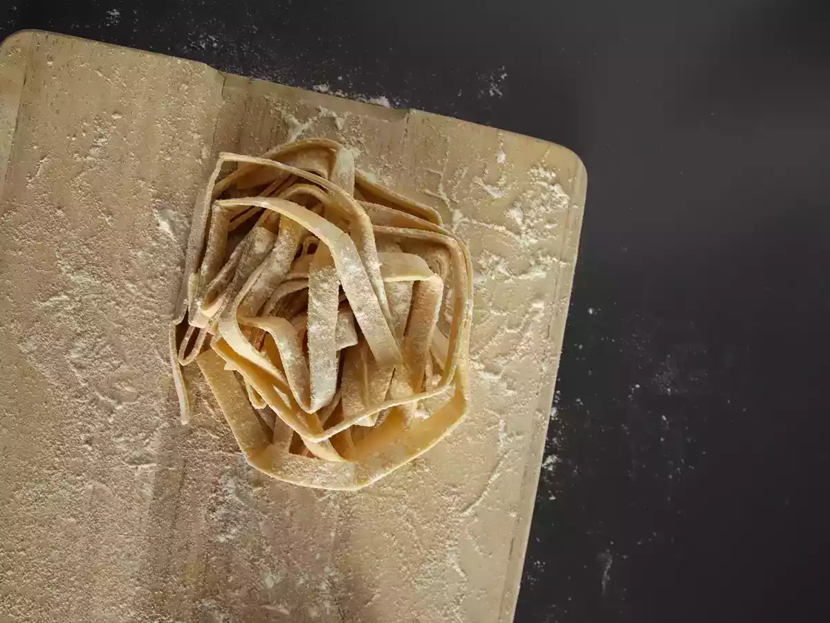 Hemlagad tagliatelle: steg-för-steg procedur för att göra pasta hemma - foto 4