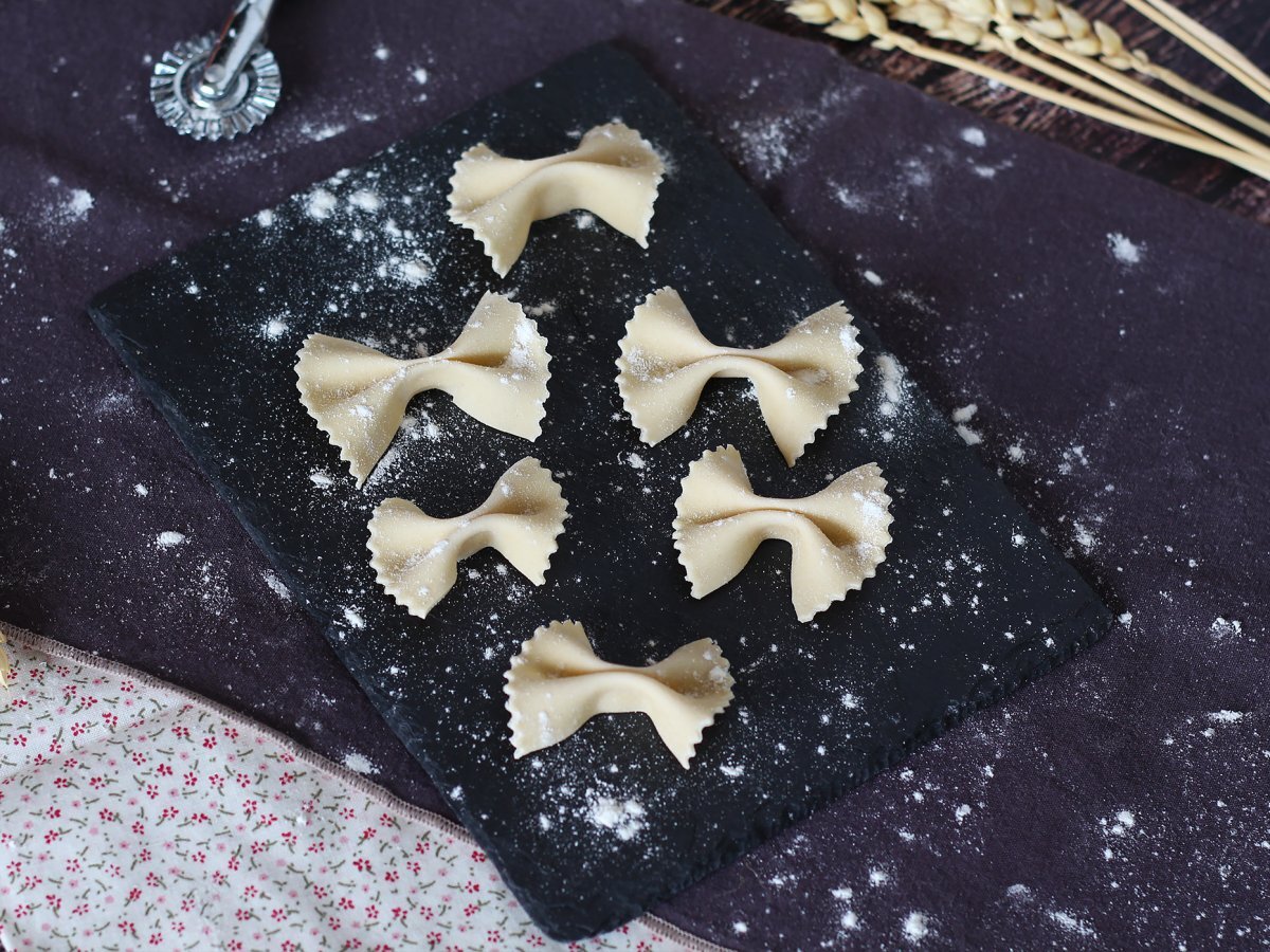 Hemmagjorda farfalle