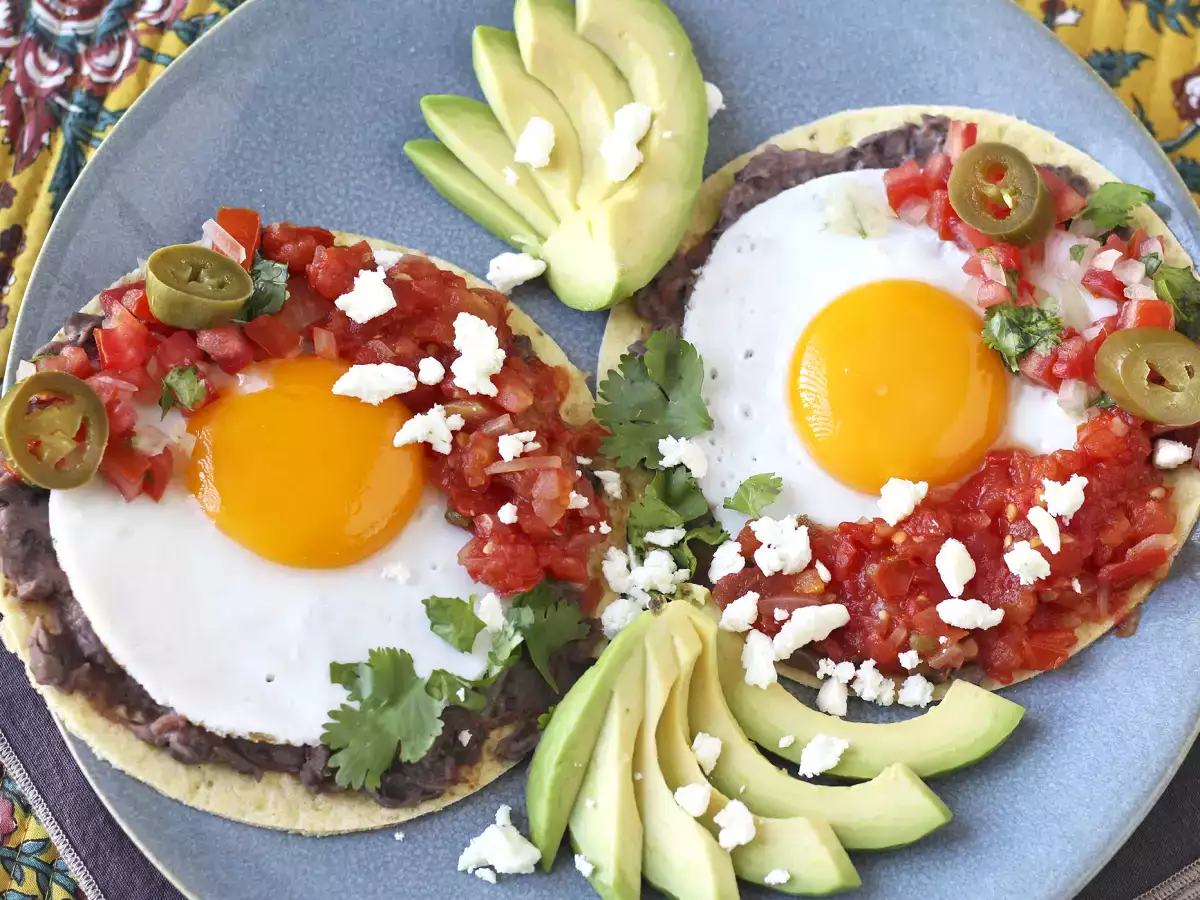 Huevos rancheros: det ikoniska och smakrika mexikanska receptet - foto 4