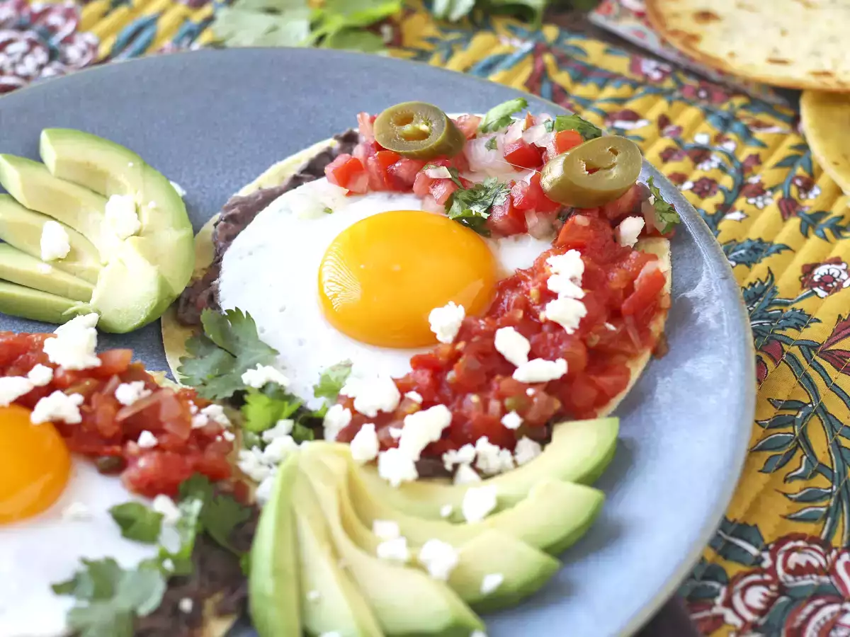 Huevos rancheros: det ikoniska och välsmakande mexikanska receptet - foto 3