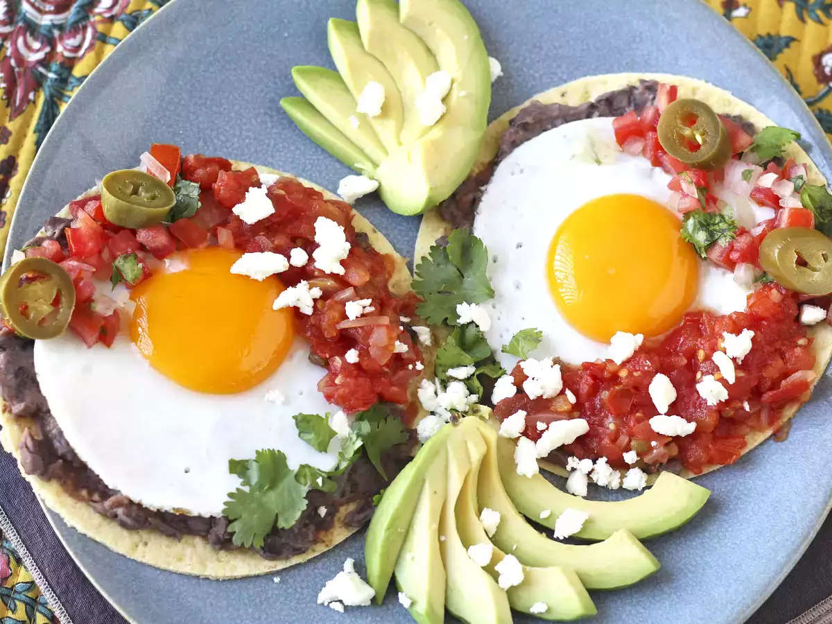 Huevos rancheros: det ikoniska och välsmakande mexikanska receptet - foto 4