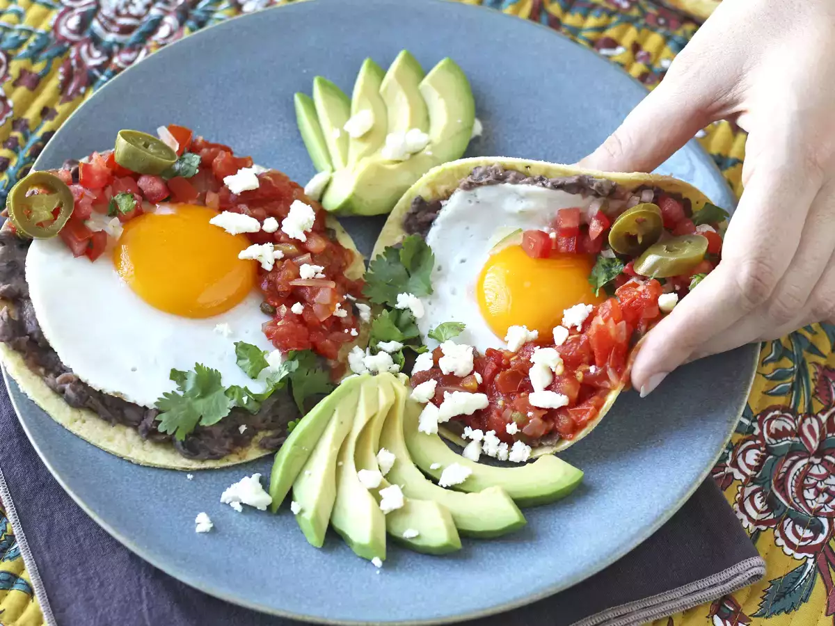 Huevos rancheros: det ikoniska och välsmakande mexikanska receptet - foto 5