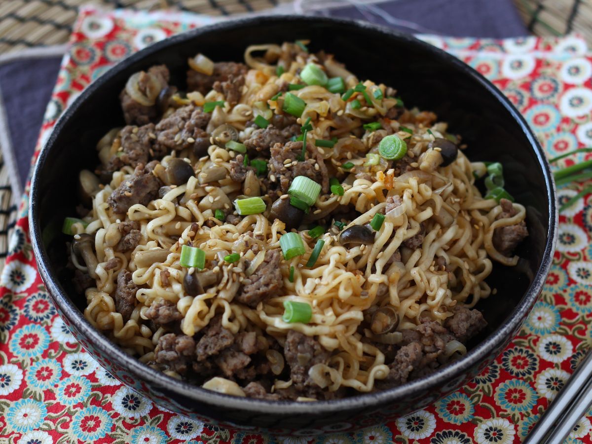 Hur lagar du snabbnudlar? Snabbt recept med nötkött och svamp! - foto 6