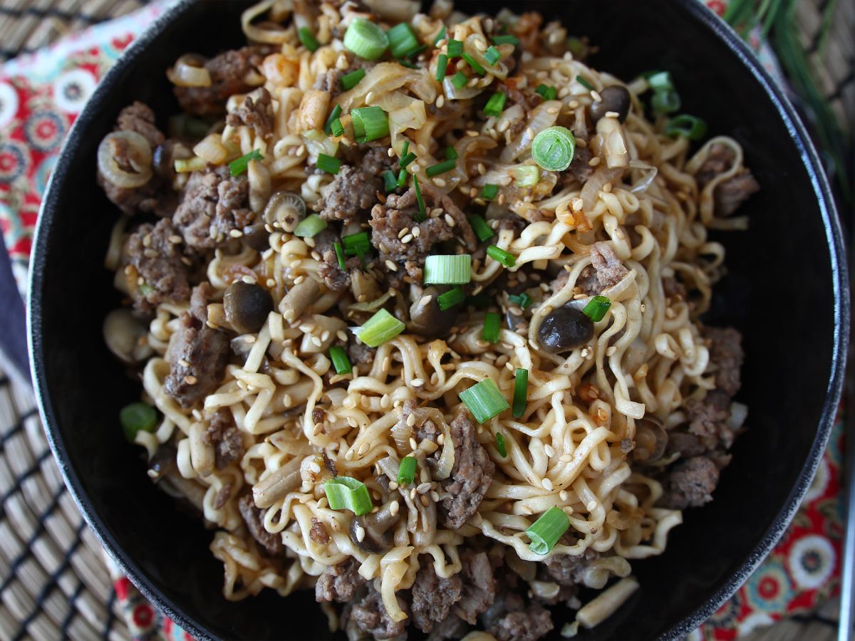 Hur lagar du snabbnudlar? Snabbt recept med nötkött och svamp! - foto 7