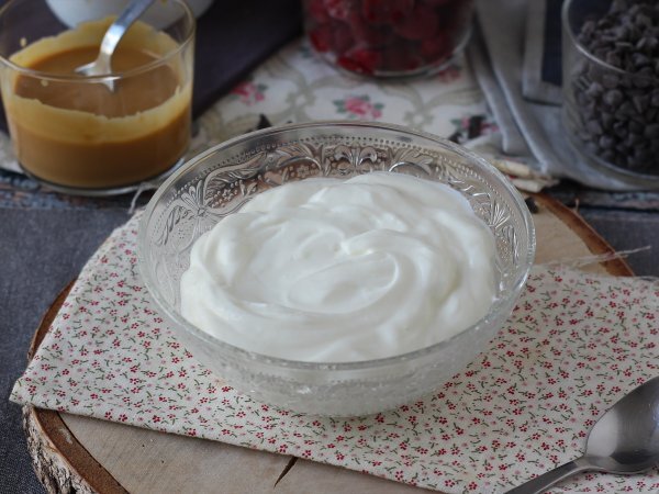 Hur man gör hemlagad Skyr? Ett enkelt och ekonomiskt recept!
