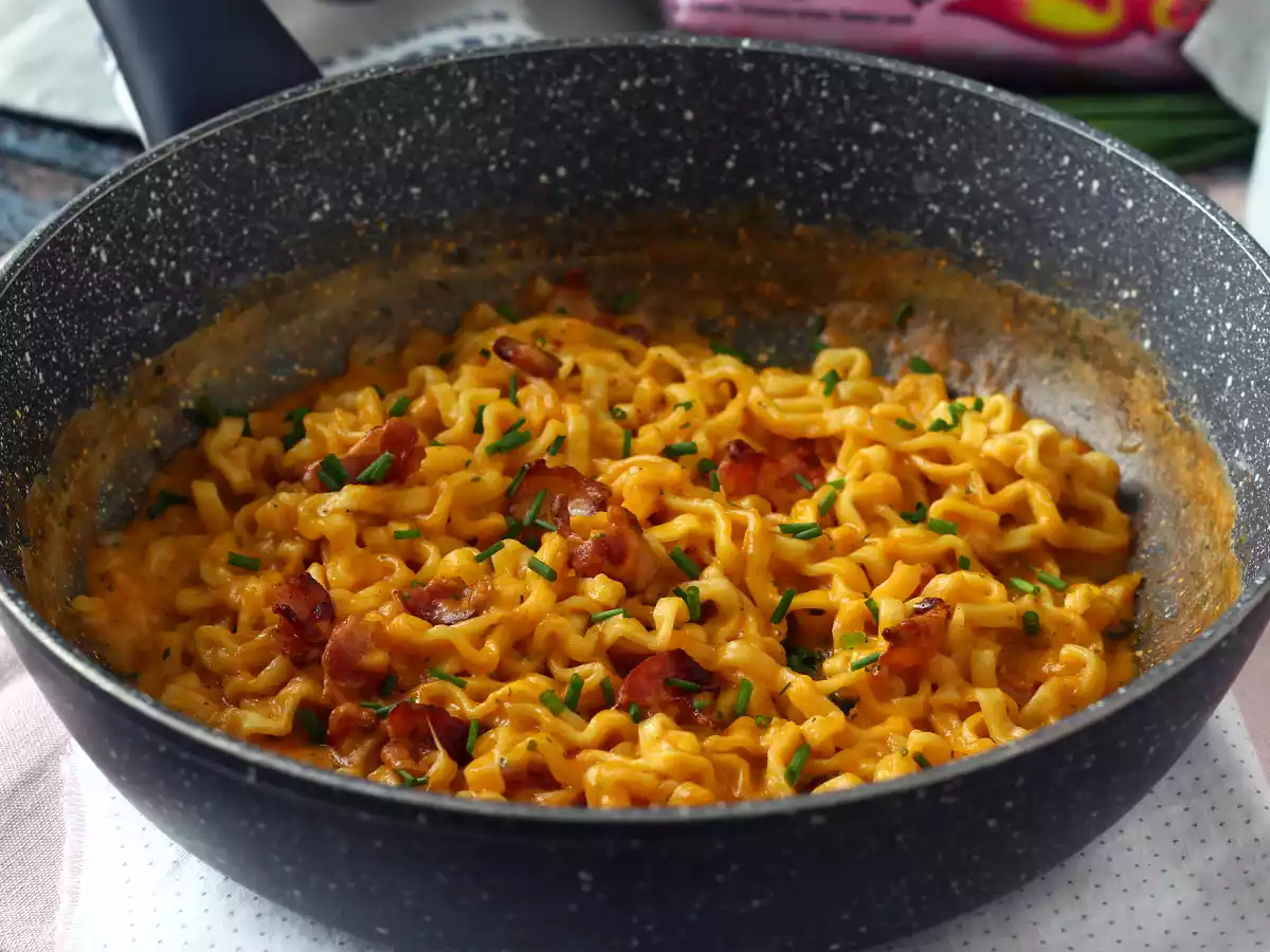 Hur man lagar Buldak-nudlar med carbonara-smak? Den bästa receptet! - foto 5