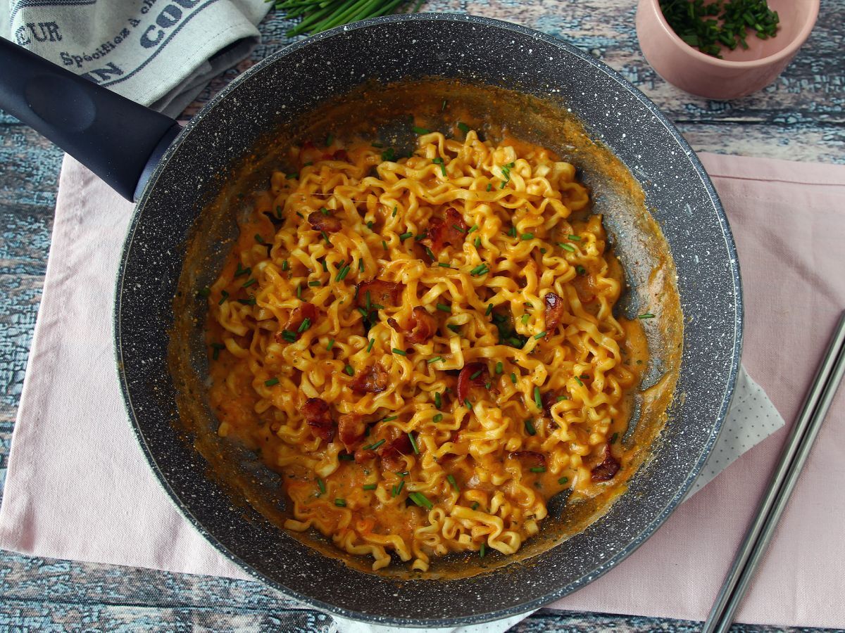 Hur man lagar Buldak-nudlar med carbonara-smak? Den bästa receptet! - foto 6