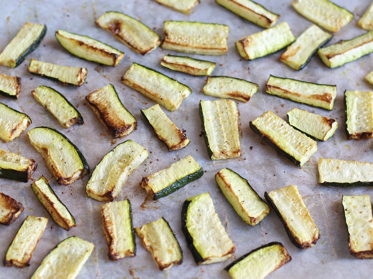 Hur tillagar jag zucchini i ugnen? - foto 3