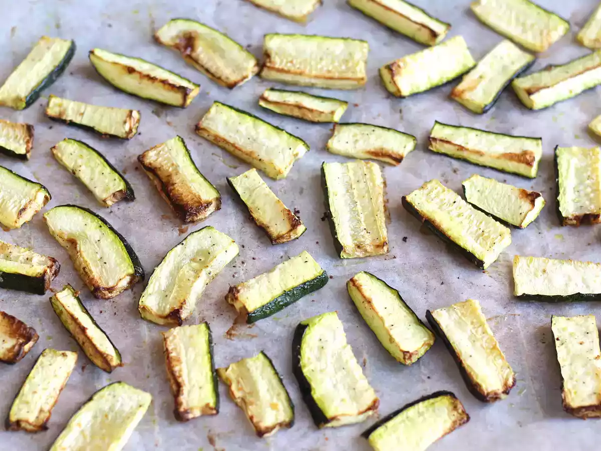 Hur tillagar jag zucchini i ugnen? - foto 3
