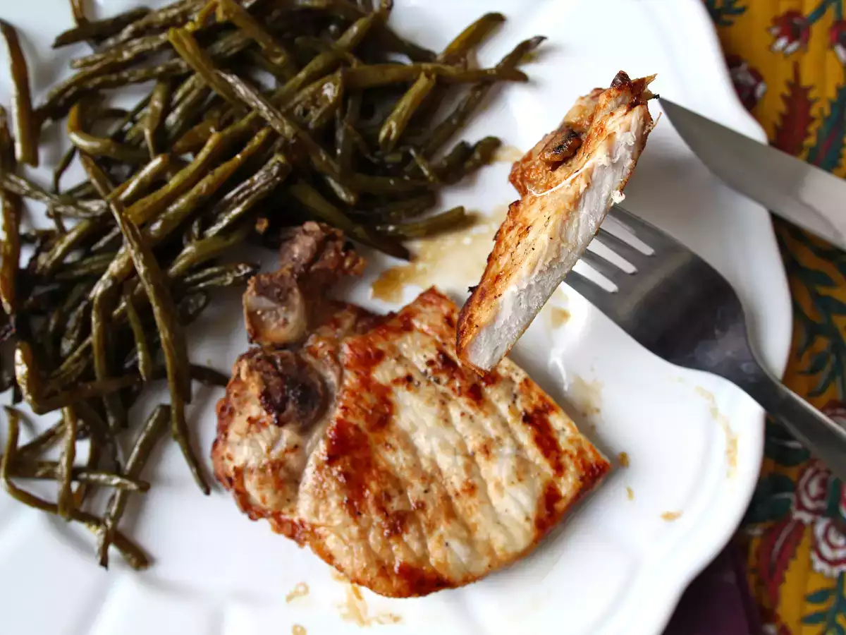 Hur tillagar man en fläskkotlett i Airfryer? - foto 2