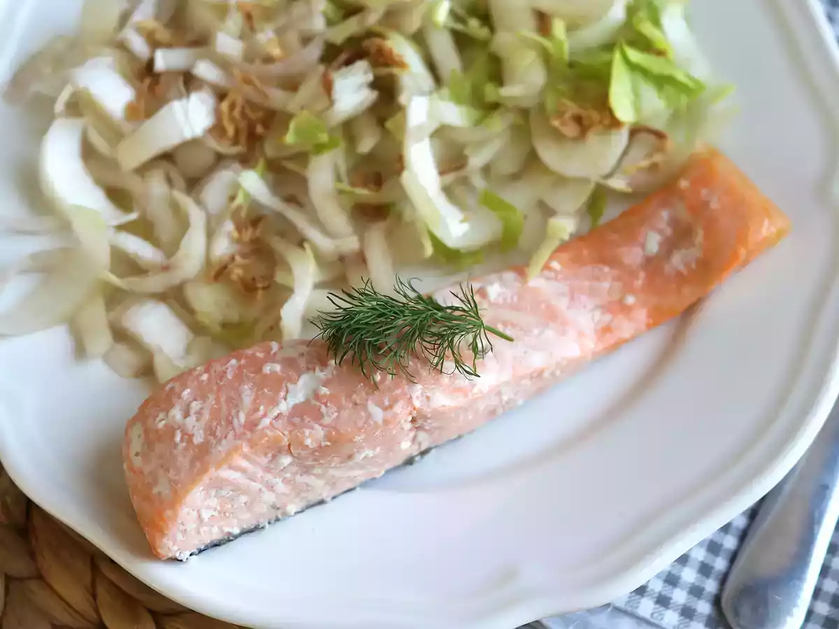 Hur tillagar man en laxbiff i stekpanna? - foto 4