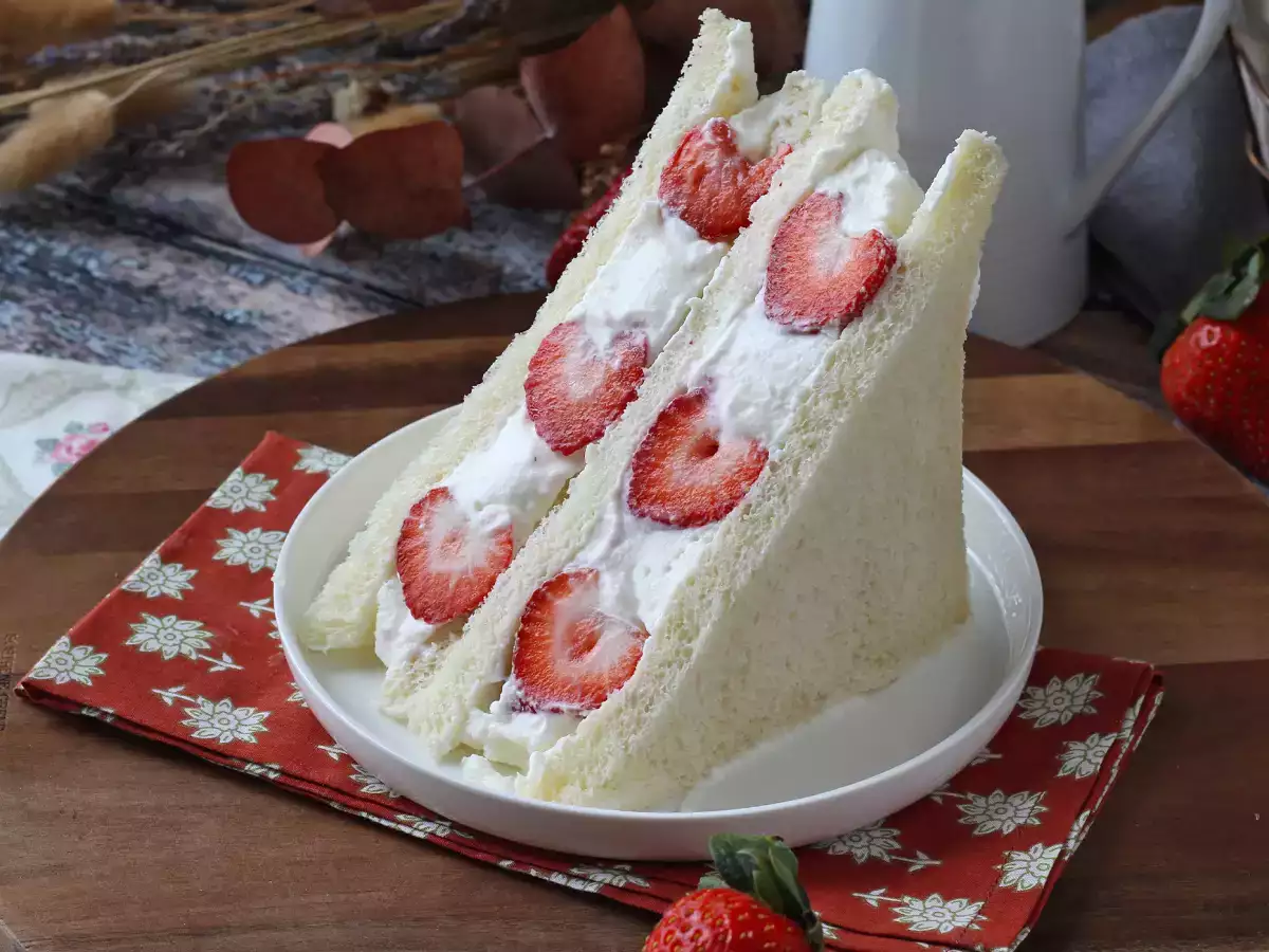 Ichigo sando, den japanska jordgubbssmörgåsen! - foto 6