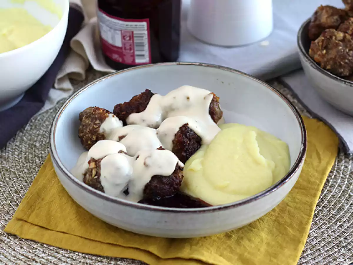 Ikea köttbullar med vit sås