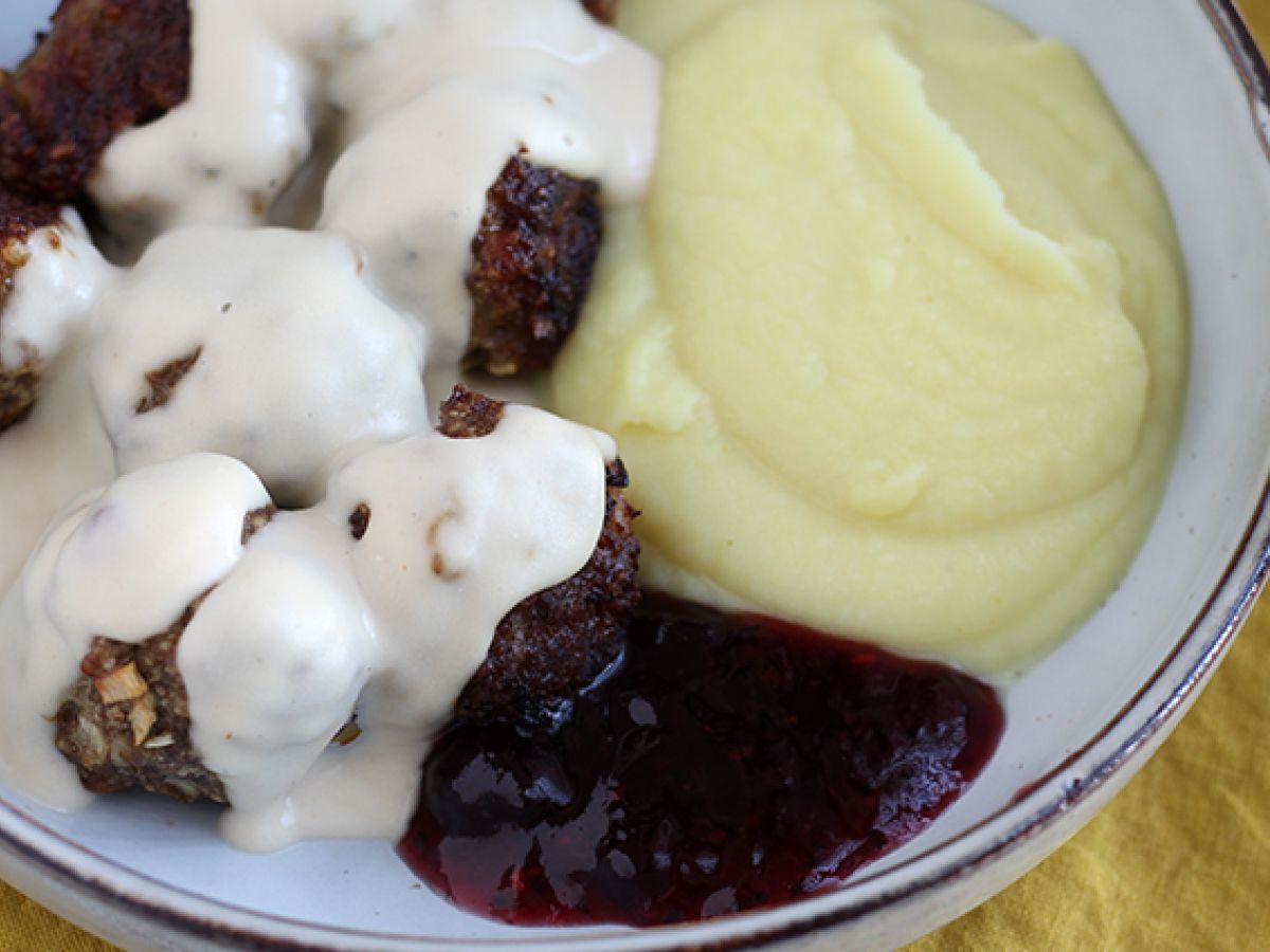 Ikea köttbullar med vit sås - foto 2